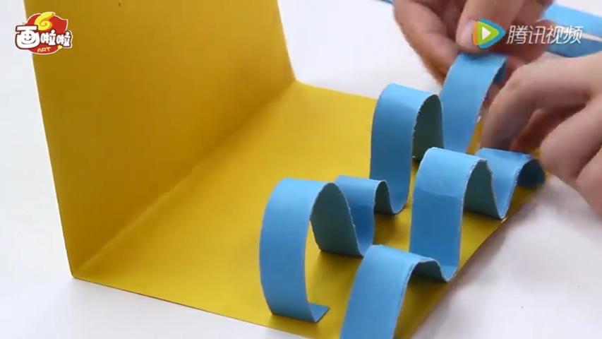 1604571236291341.jpg 04学会这一个技巧,孩子也能画出酷炫电影场景!.mp4_20201105_180955224.jpg